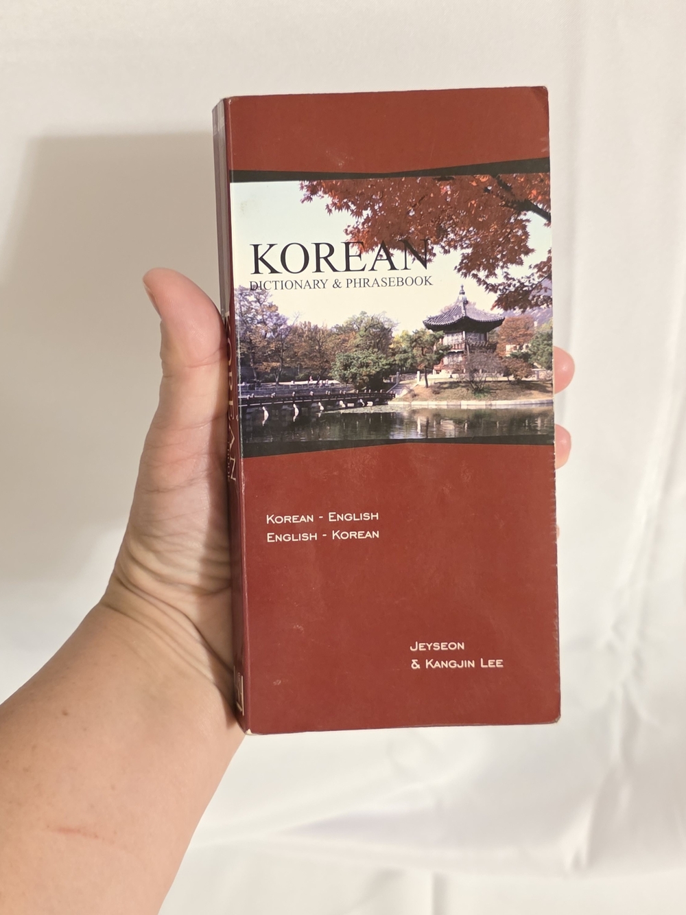 Korean Hangul Dictionary & Phrasebook (Korean English)